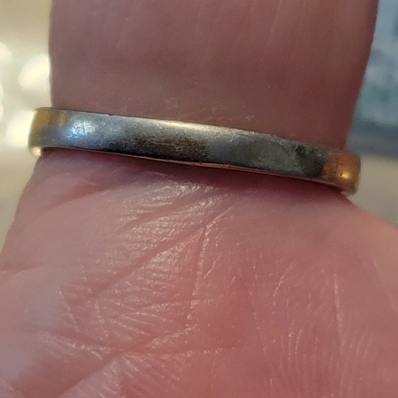 Elegant Gold Heart Ring with Silver Accent - Picture 5 of 5